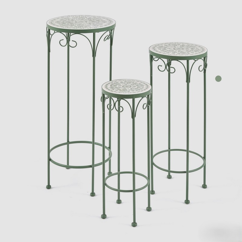 Tavolino da esterno in metallo e ceramica verde con motivi floreali, alto 61 cm